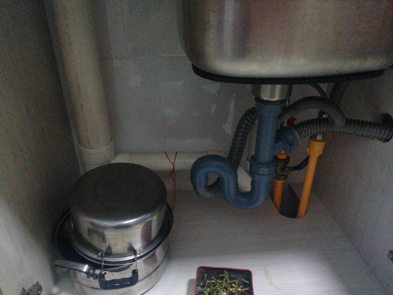 厨房下水道反水怎么堵